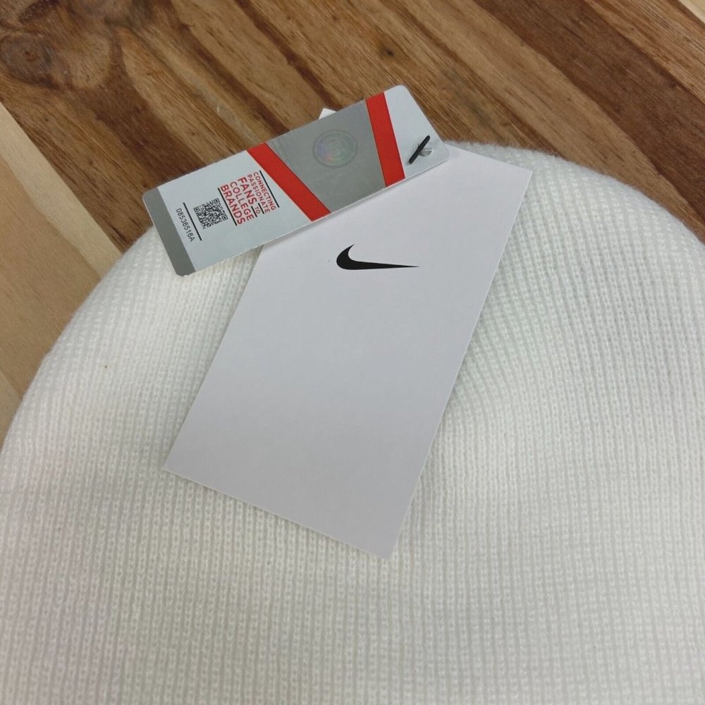 NEW Nike Penn State University Nittany Lions Team Sports White Beanie Hat Cap - Picture 3 of 4